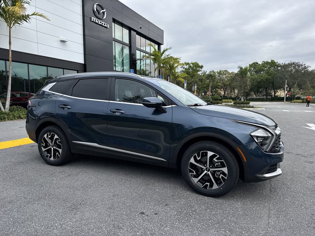 Used 2023 Kia Sportage EX image 7