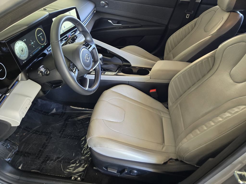 Certified 2021 Hyundai Elantra Limited w/ Cargo Package image 12