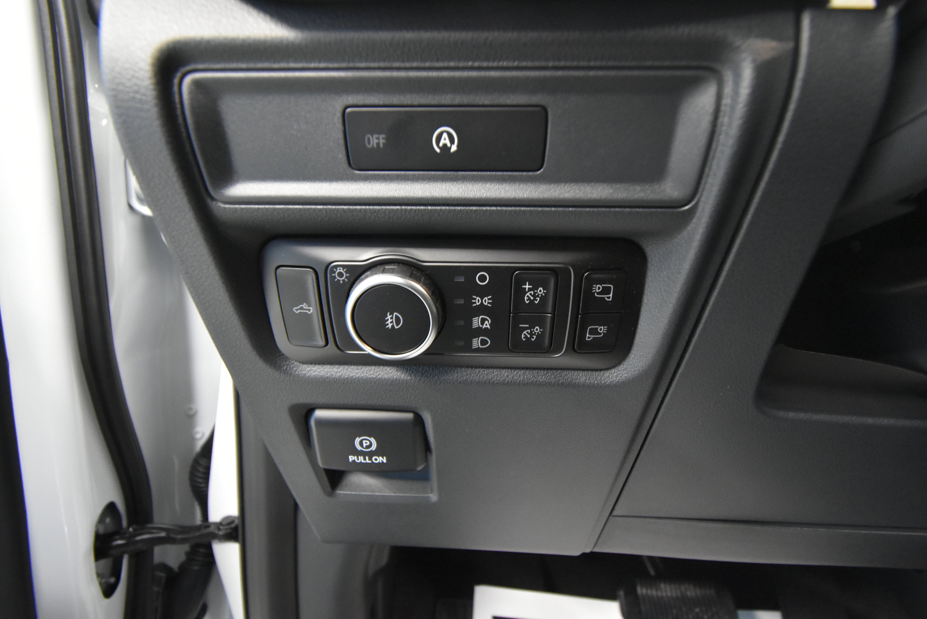 New 2025 Ford F150 XLT w/ Equipment Group 302A MID image 6