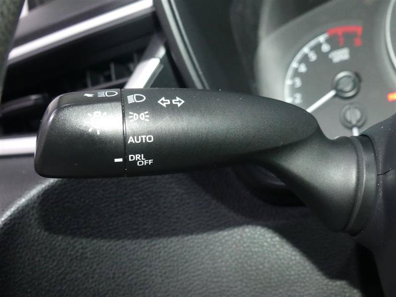 Used 2022 Toyota Corolla LE FWD image 33