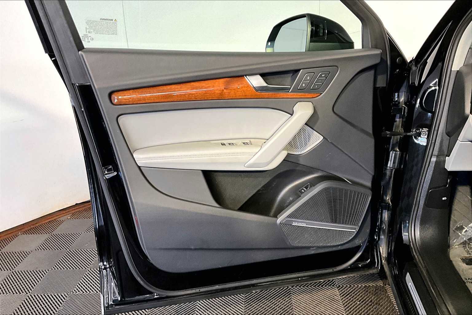 Used 2023 Audi Q5 2.0T Premium Plus w/ Premium Plus Package image 21