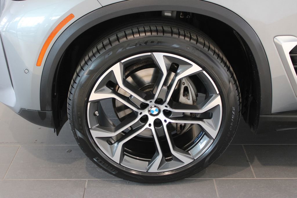 Used 2024 BMW X5 xDrive40i w/ Premium Package image 27