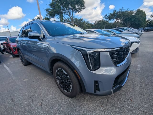 Certified 2025 Kia Sorento S FWD image 3