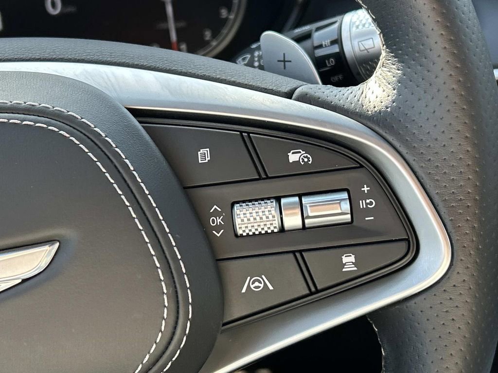 Used 2025 Genesis GV70 3.5T Sport w/ Sport Advanced Package image 33