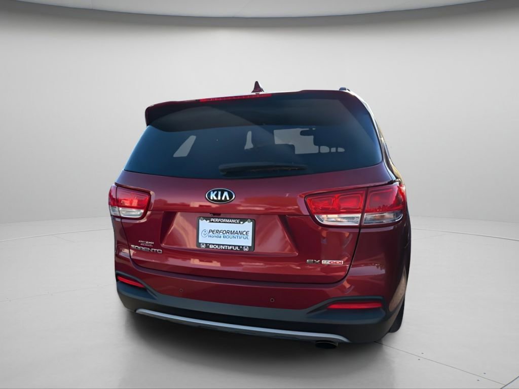 Used 2017 Kia Sorento EX w/ EX Premium Package image 16