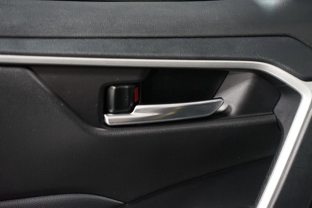 Certified 2024 Toyota RAV4 AWD Hybrid image 32