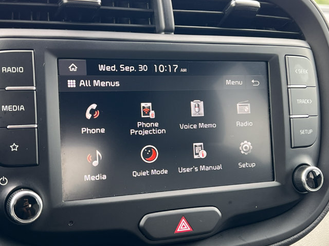 Used 2025 Kia Soul LX w/ LX Technology Package FWD image 21