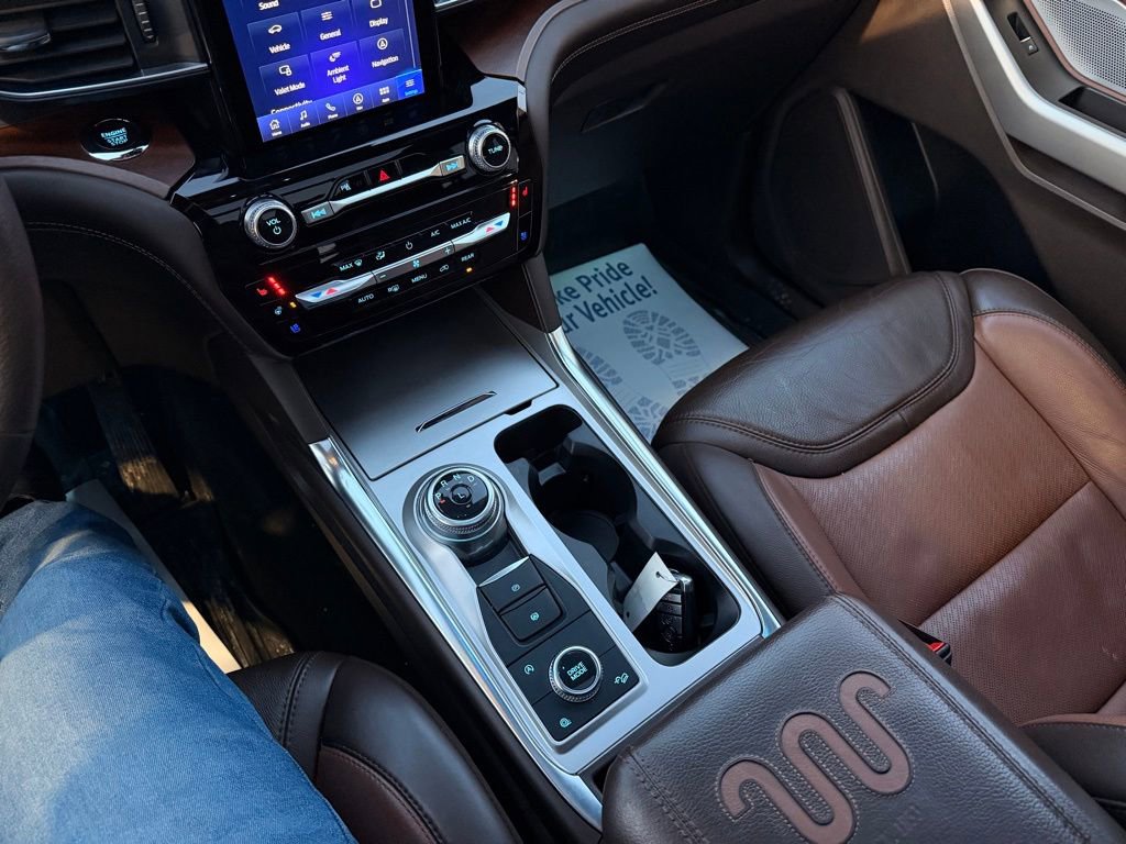 Used 2023 Ford Explorer King Ranch w/ Technology Package image 24