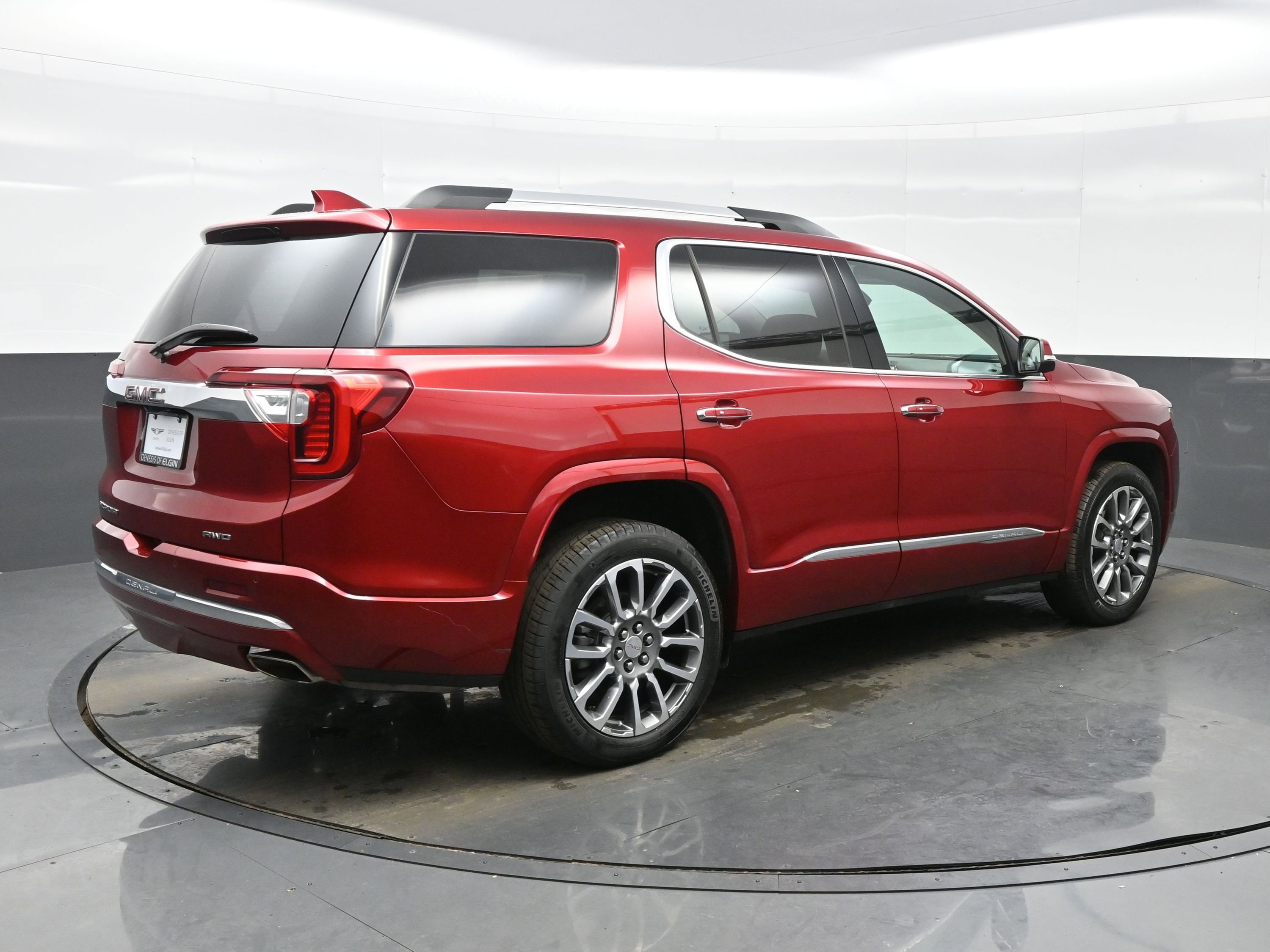 Used 2023 GMC Acadia Denali w/ Denali Ultimate Package image 6