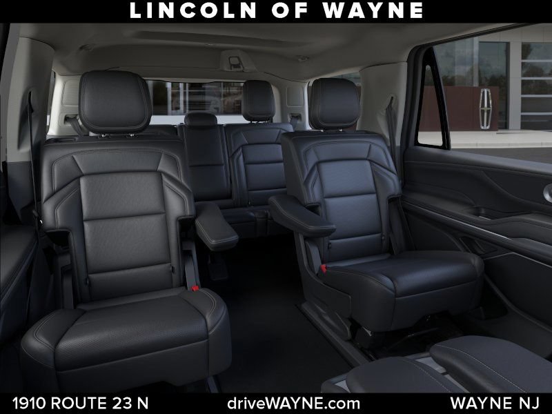 New 2026 Lincoln Navigator Premiere AWD/4WD image 12