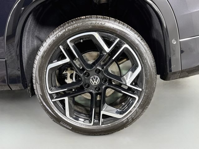 New 2026 Volkswagen Tiguan SEL R-Line AWD/4WD image 32