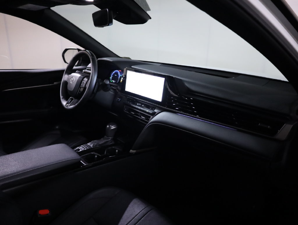 Used 2025 Toyota Camry XSE FWD image 53