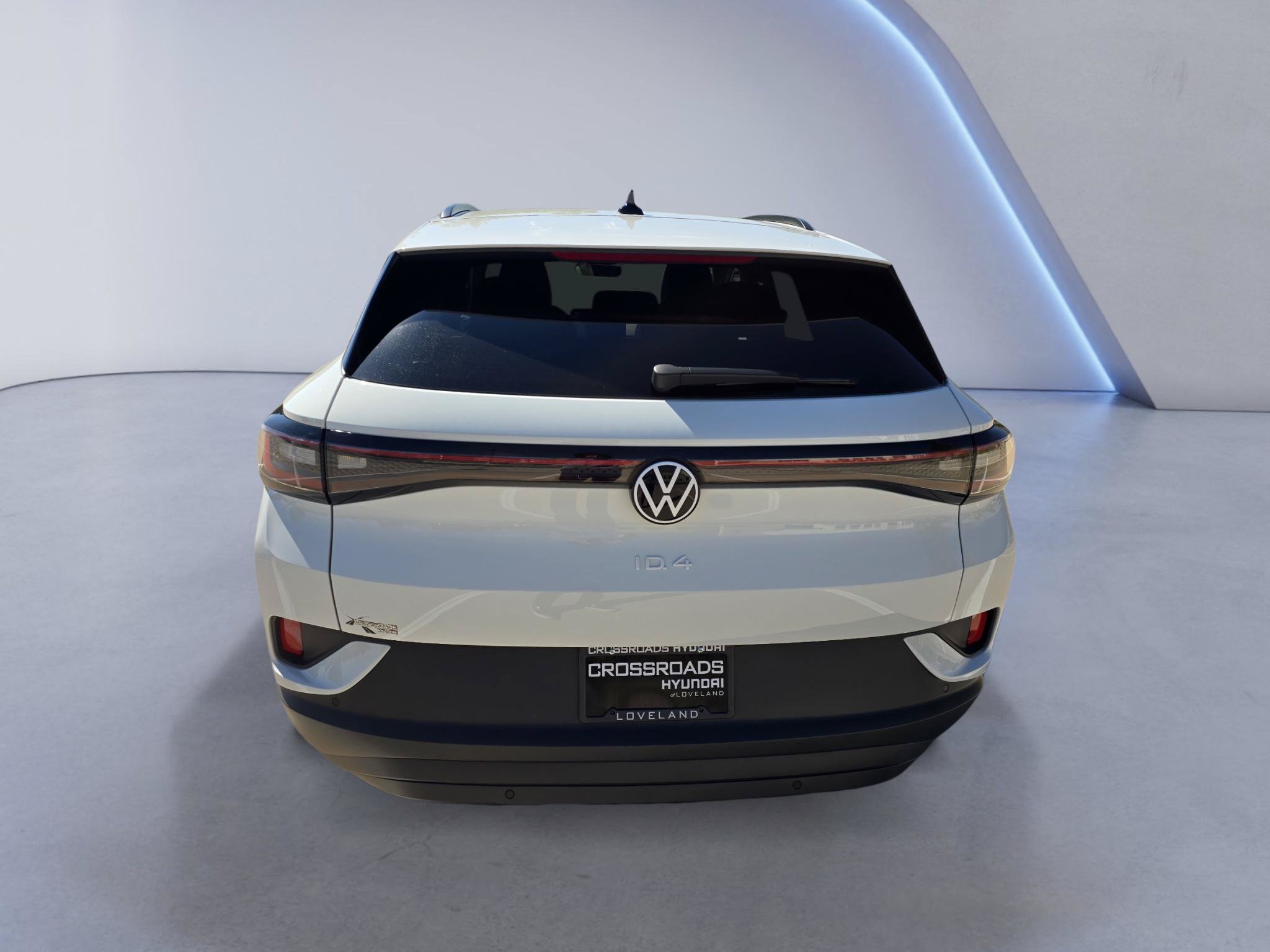 Used 2023 Volkswagen ID.4 2WD image 5