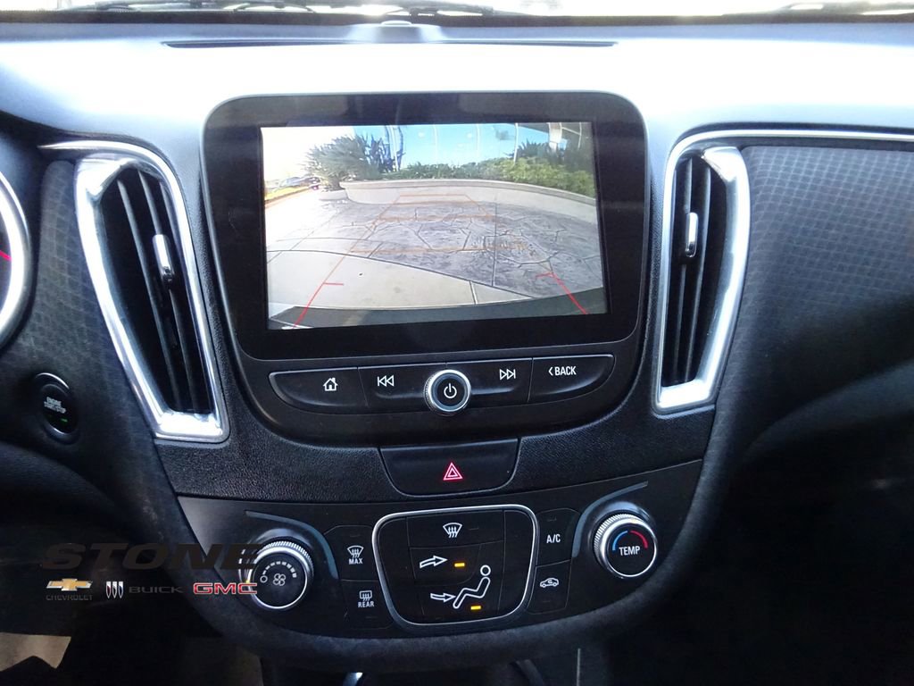 Used 2018 Chevrolet Malibu LT image 27