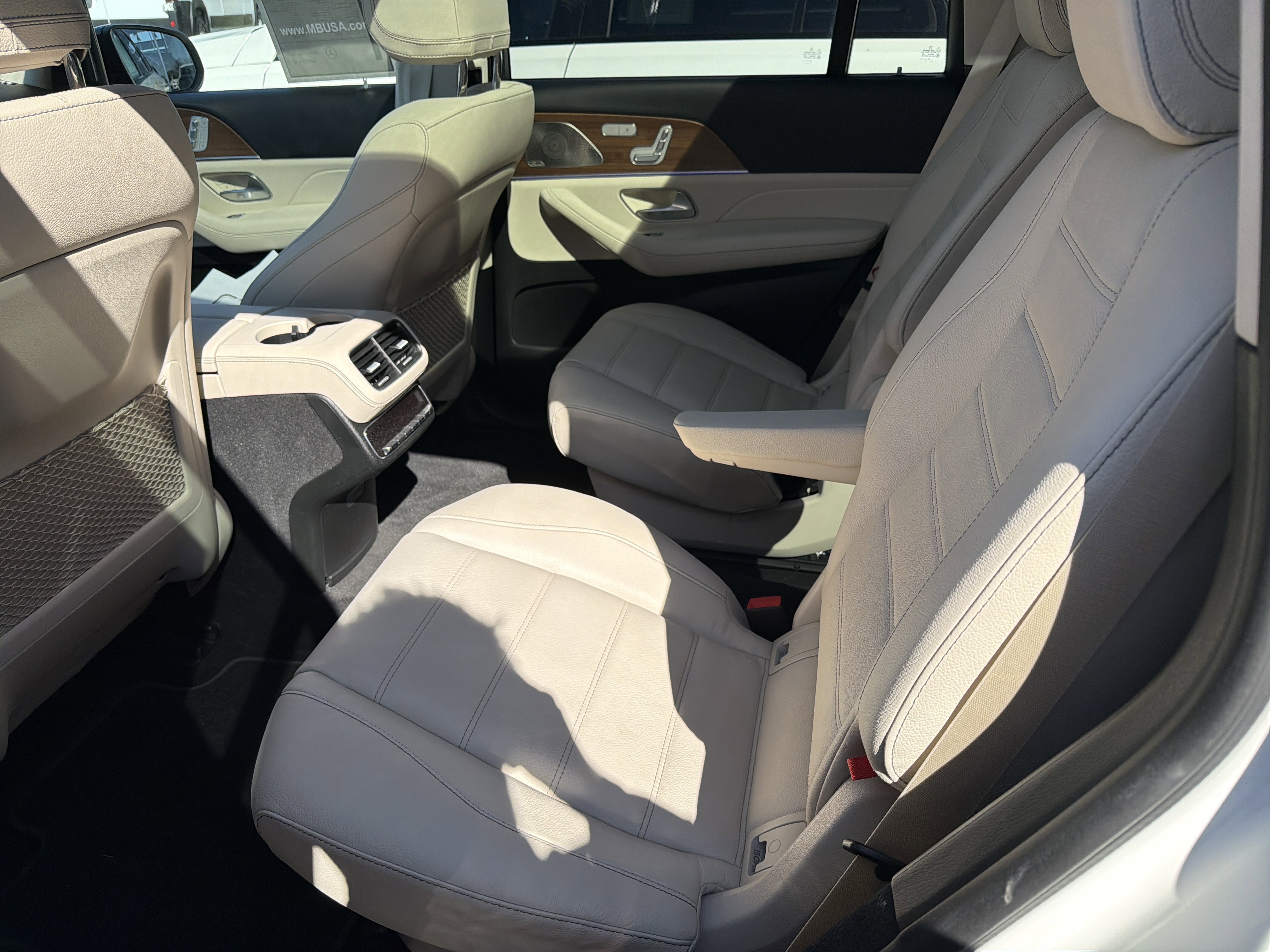 Used 2022 Mercedes-Benz GLS 450 4MATIC image 27
