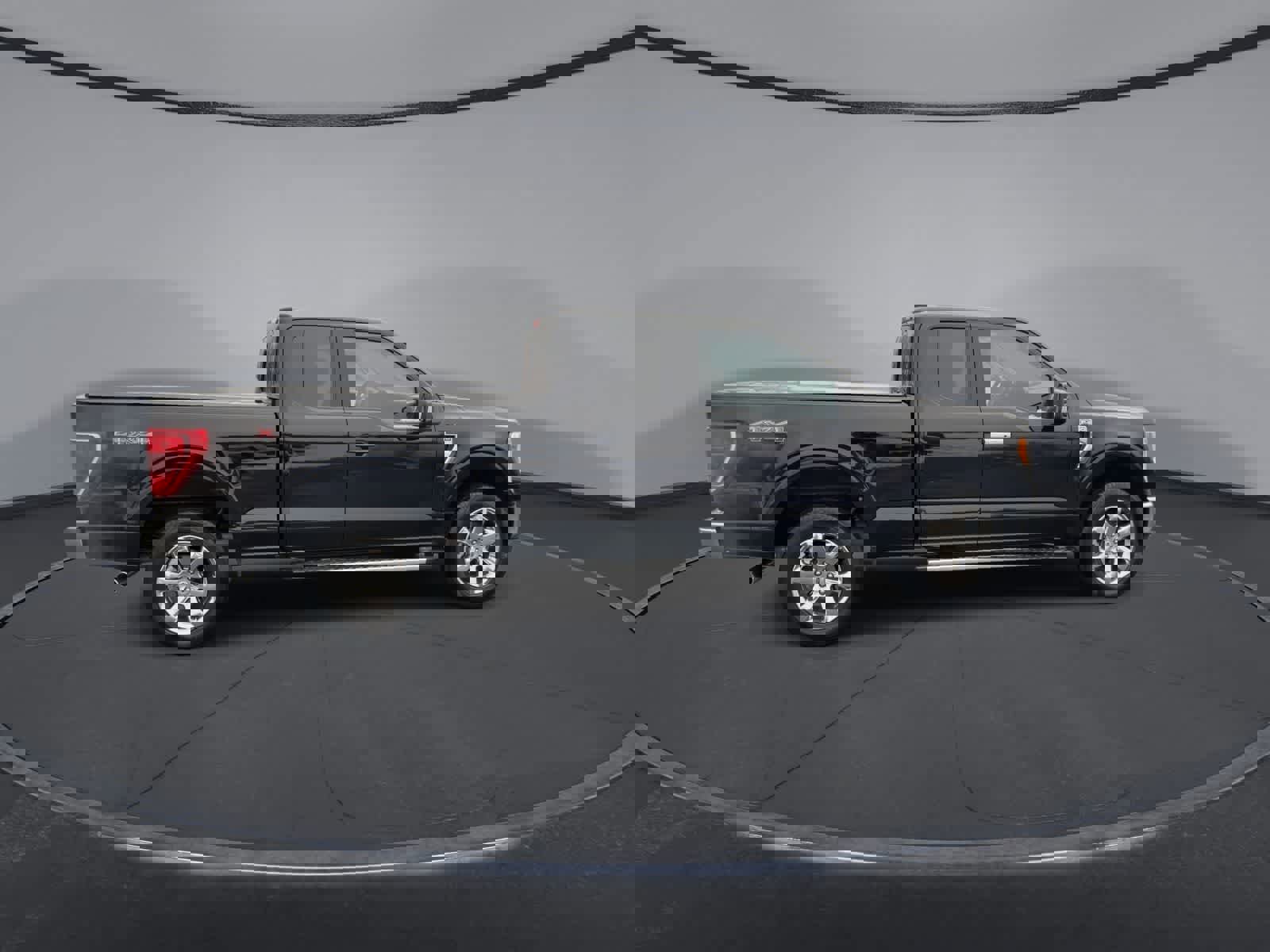 Used 2023 Ford F150 XLT w/ Equipment Group 302A High image 9