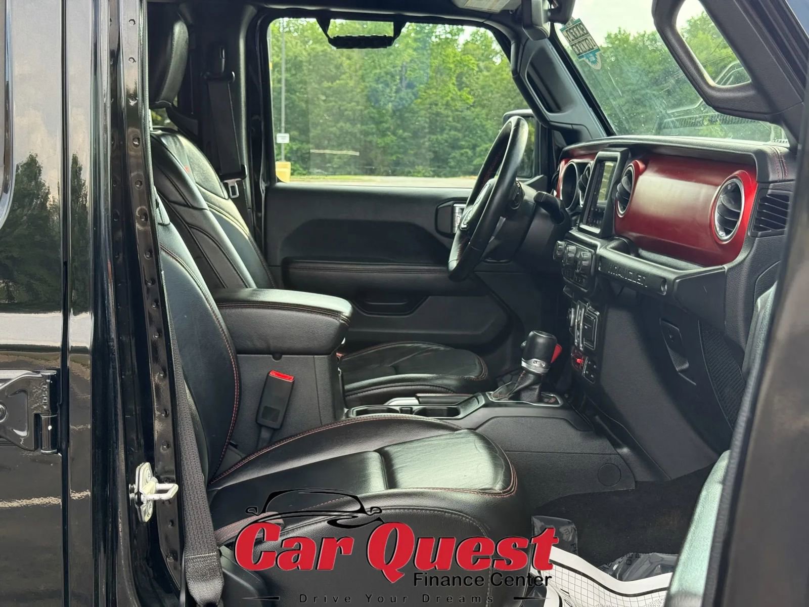 Used 2018 Jeep Wrangler Unlimited Rubicon w/ Dual Top Group image 17