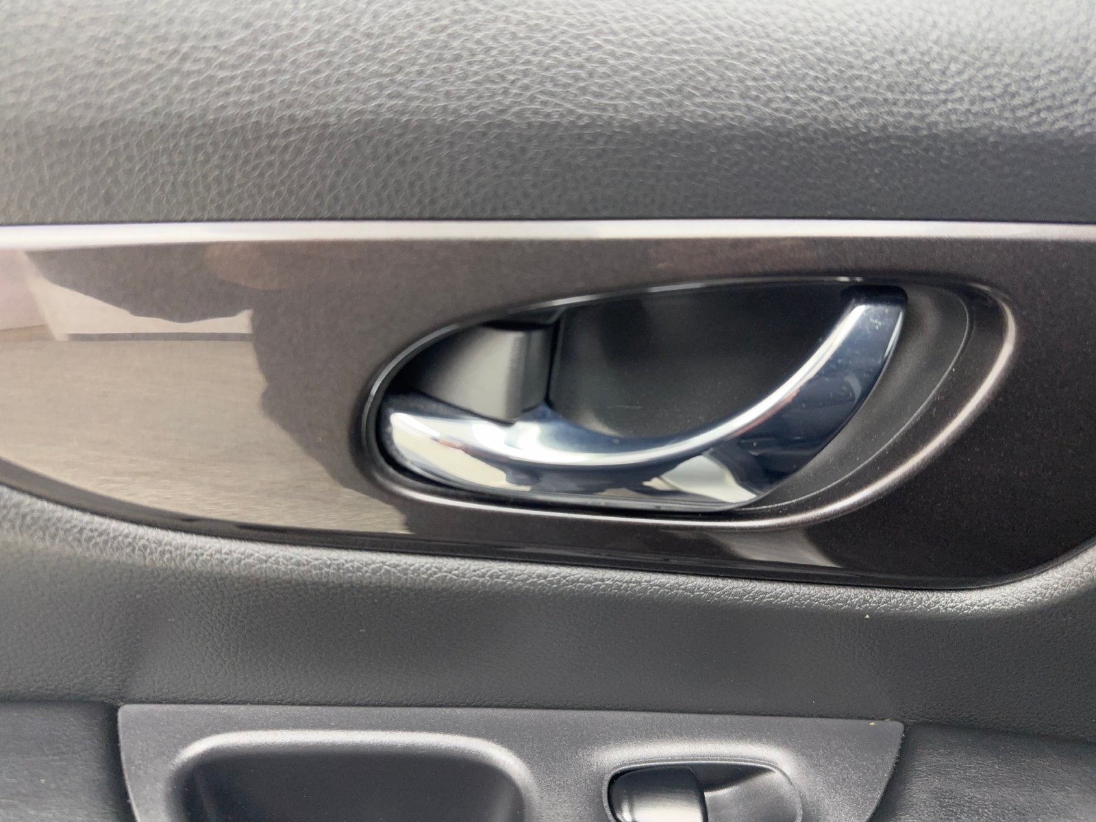 Used 2019 Nissan Rogue S w/ Special Edition Package FWD image 44