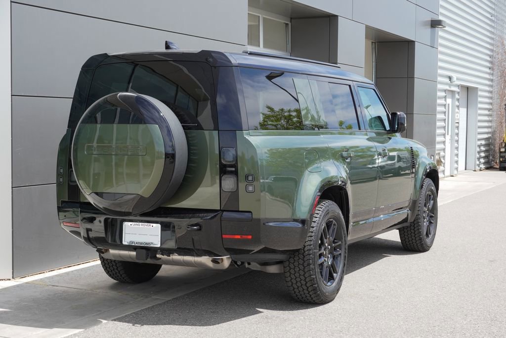 New 2026 Land Rover Defender 130 X-Dynamic SE image 2