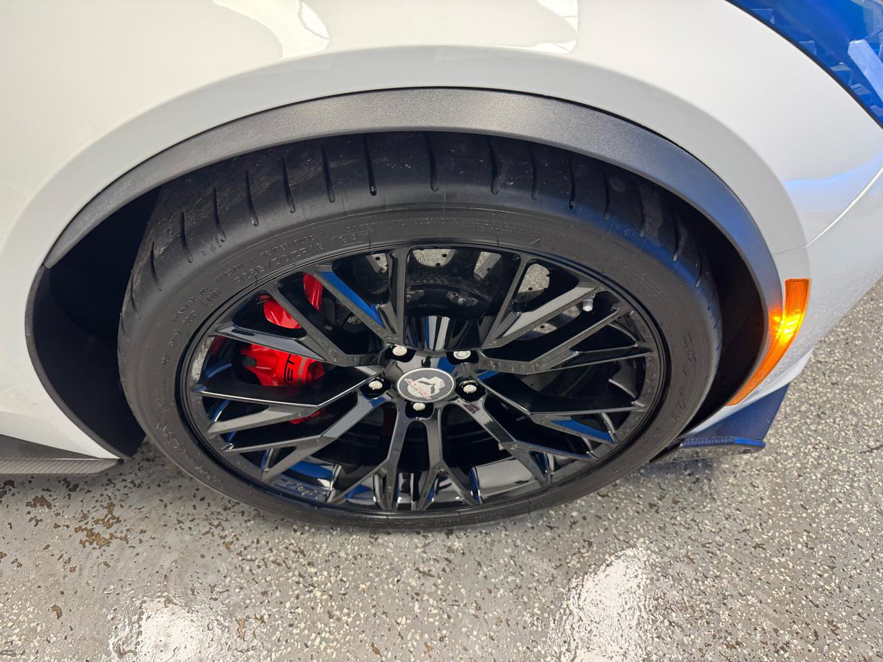 Used 2015 Chevrolet Corvette Z06 w/ 3LZ Preferred Equipment Group image 30