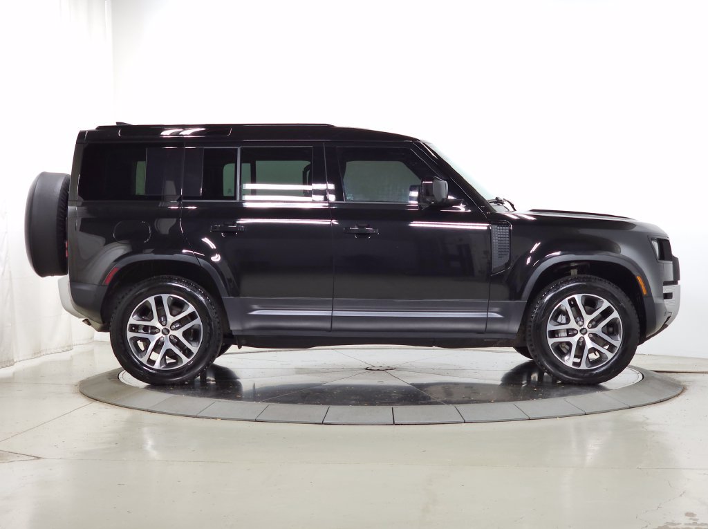 Certified 2025 Land Rover Defender 110 S AWD/4WD image 7