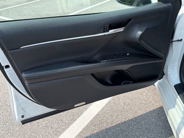 Used 2024 Toyota Camry XSE FWD image 11