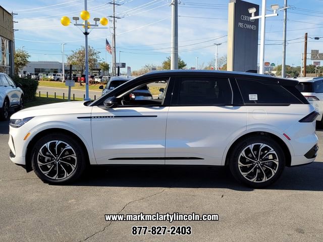 New 2026 Lincoln Nautilus Reserve image 4