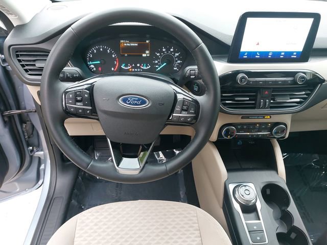 Certified 2022 Ford Escape SE w/ SE Sport Appearance Package FWD image 16