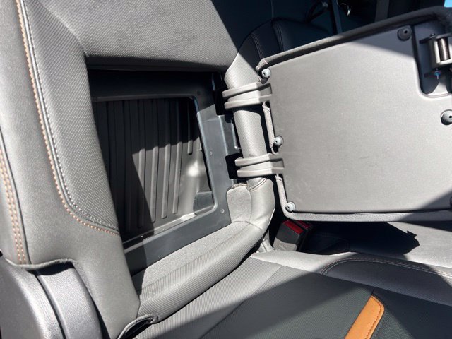 Used 2025 GMC Sierra 2500 AT4 w/ AT4 Premium Plus Package AWD/4WD image 35