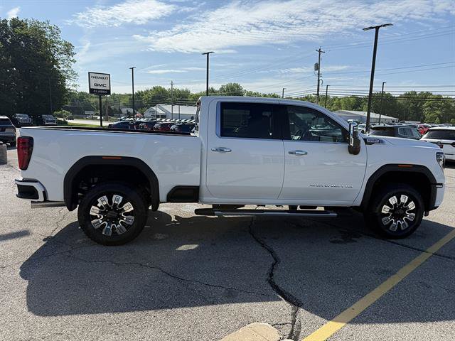 New 2026 GMC Sierra 3500 Denali w/ Denali Reserve Package AWD/4WD image 8