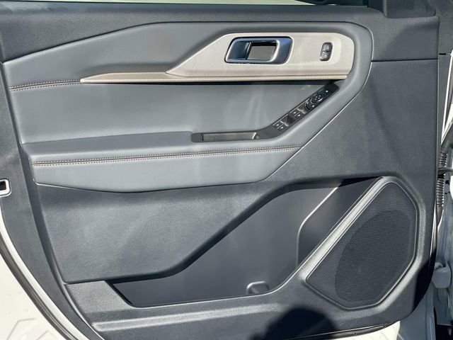 New 2026 Ford Explorer Active w/ Active Comfort Package image 17