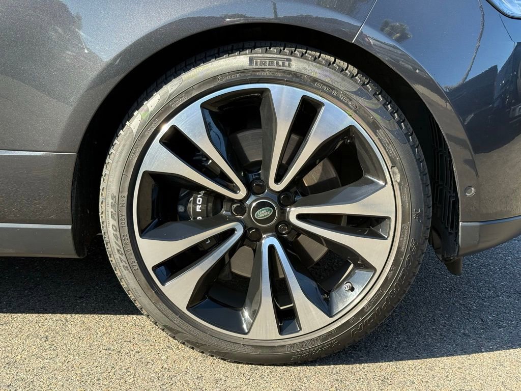 Used 2021 Land Rover Range Rover Autobiography Fifty Edition image 15