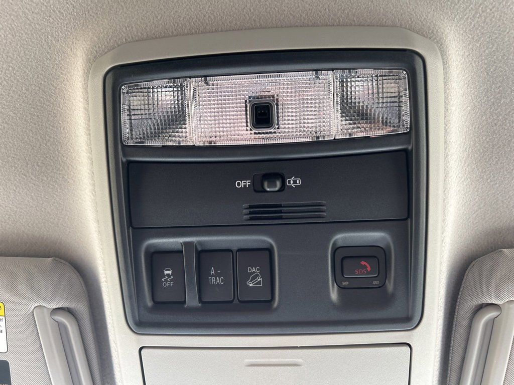 Used 2021 Toyota 4Runner Limited image 18