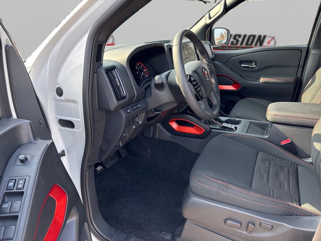 New 2025 Nissan Frontier PRO-4X w/ Pro Convenience Package image 9