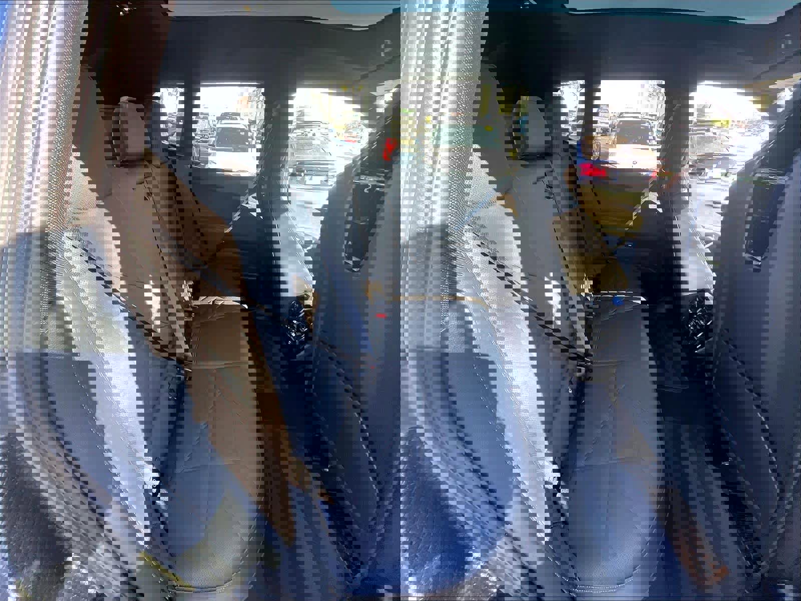 Used 2025 BMW iX xDrive50 image 28