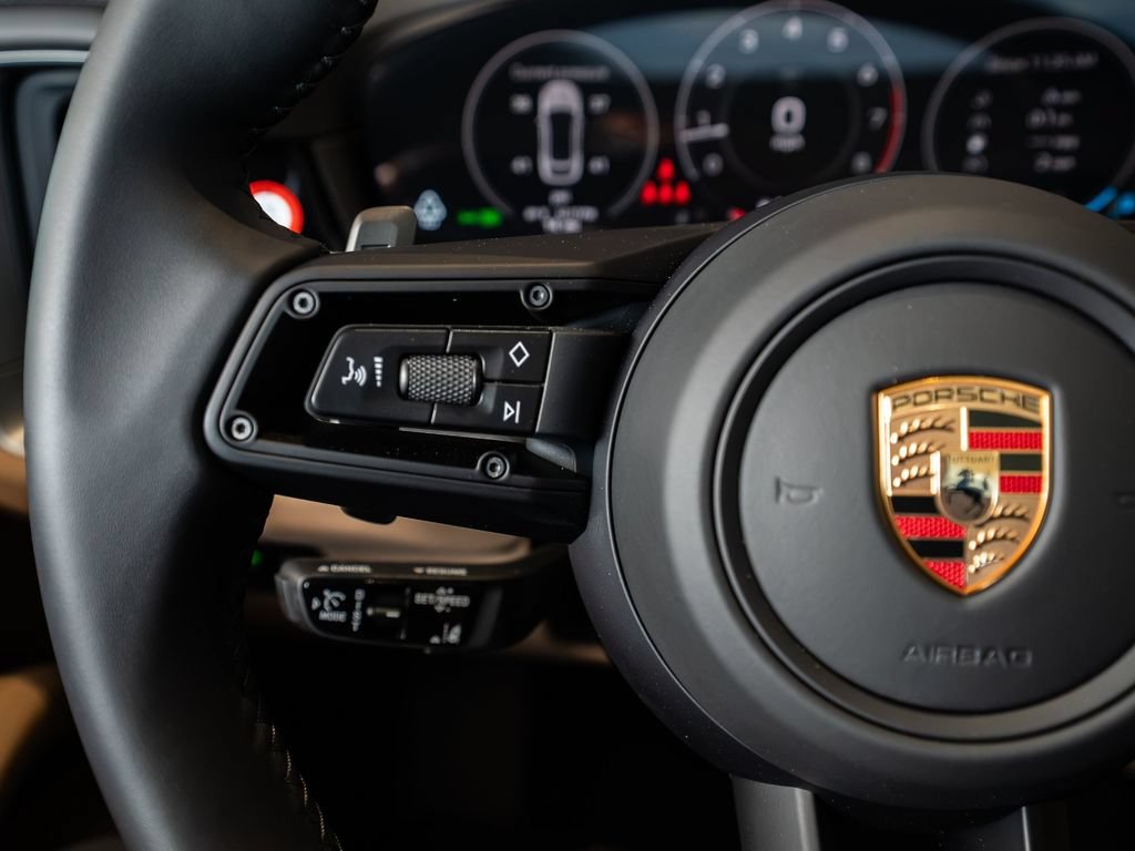 New 2026 Porsche Cayenne Coupe AWD/4WD image 17
