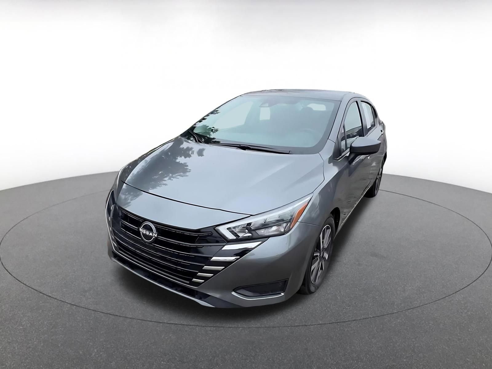 Used 2025 Nissan Versa SV FWD image 7