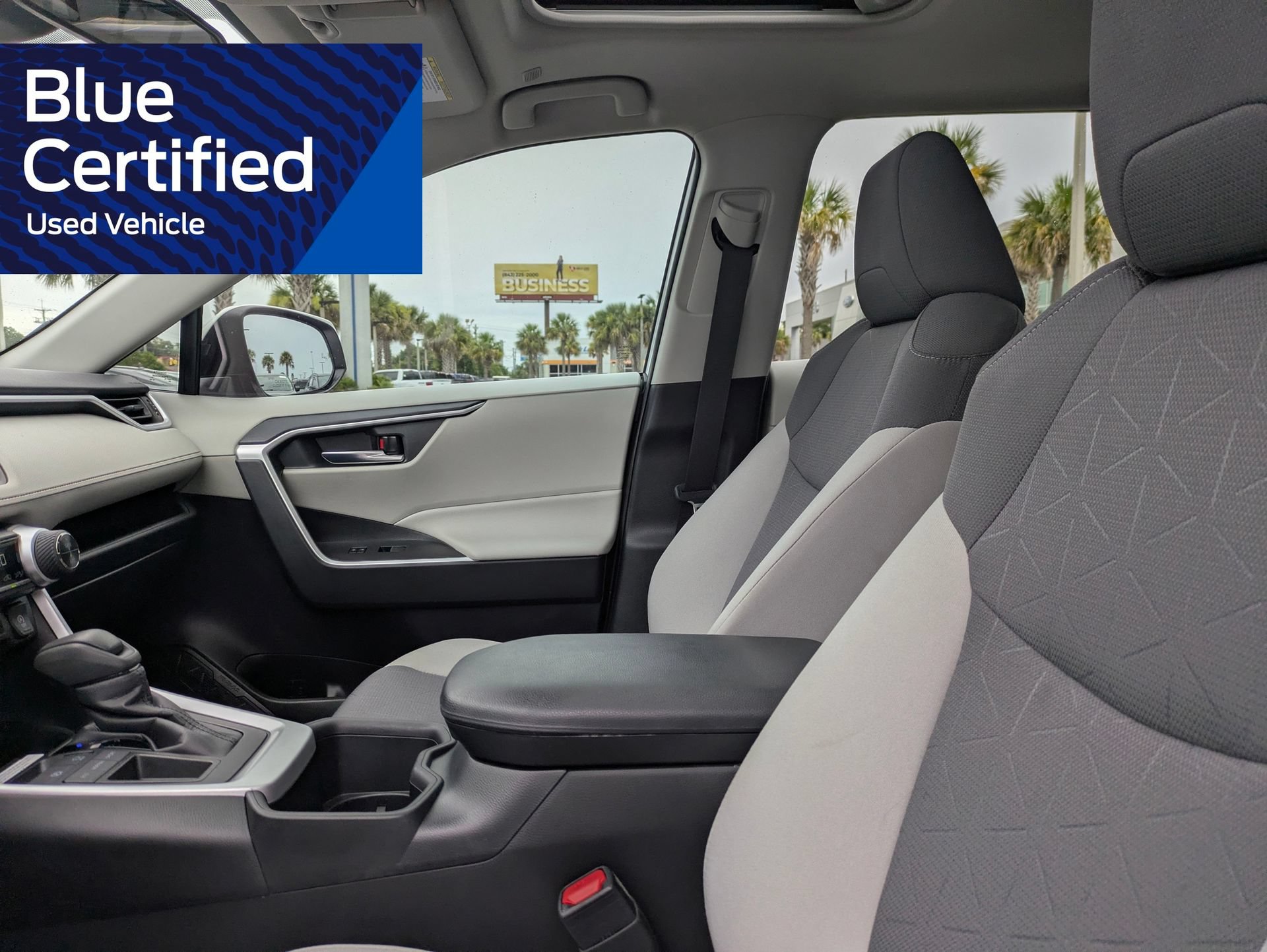 Used 2024 Toyota RAV4 XLE w/ Convenience Package FWD image 25