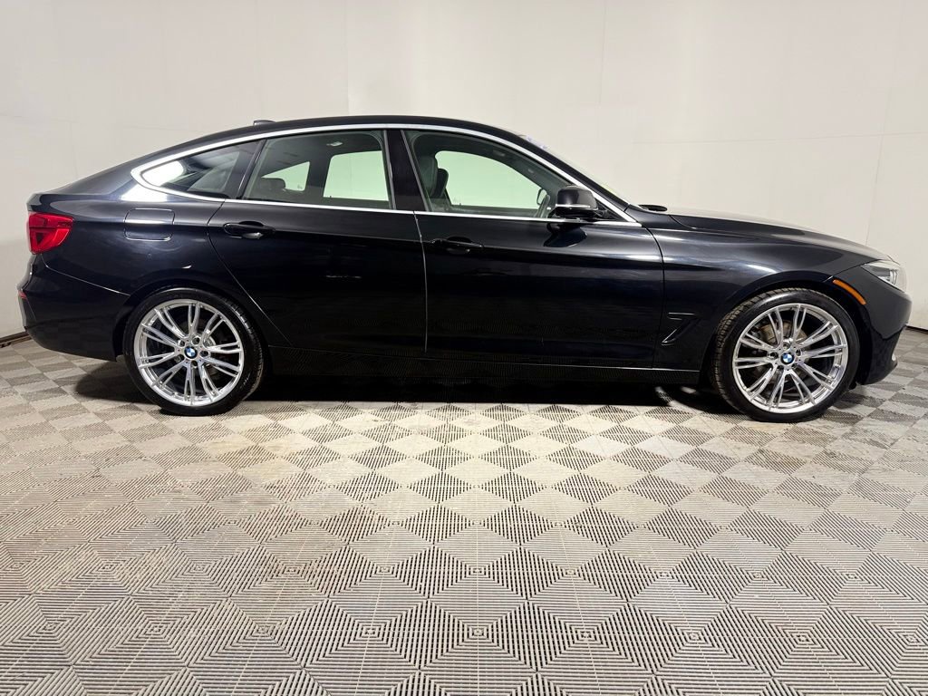 Used 2018 BMW 330i Gran Turismo xDrive AWD/4WD image 8