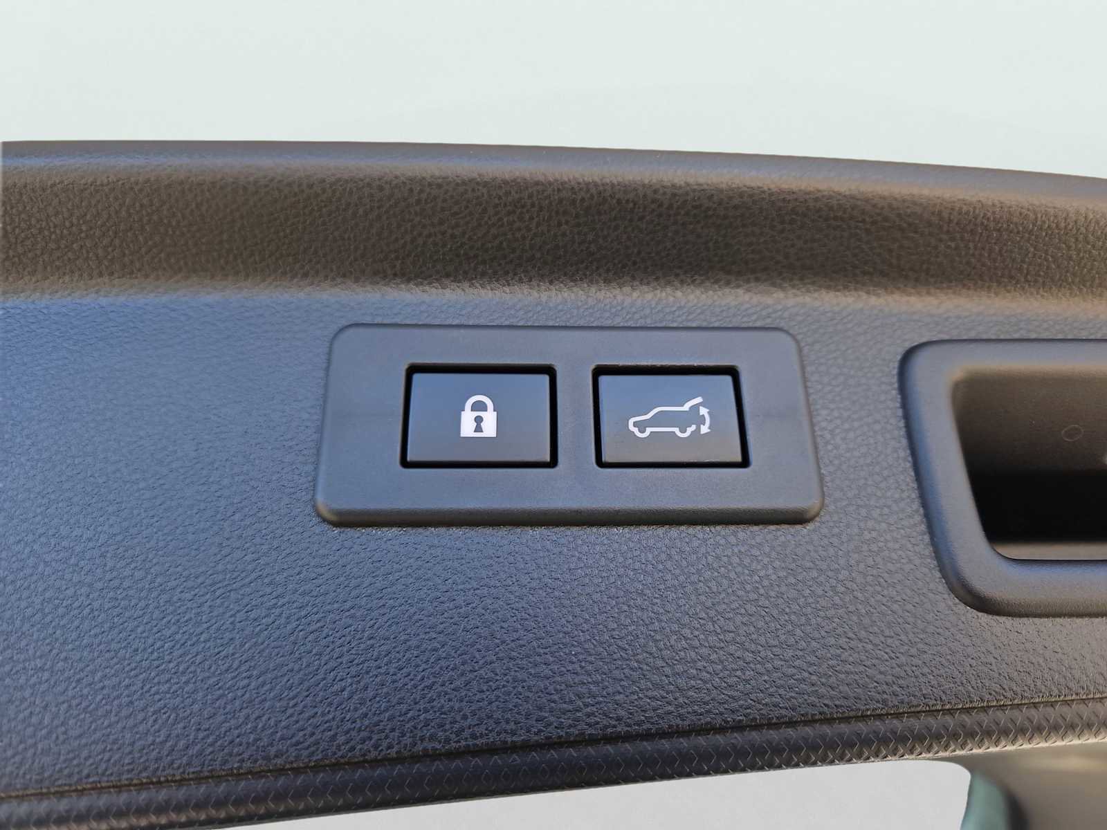 Used 2022 Subaru Forester Premium image 14