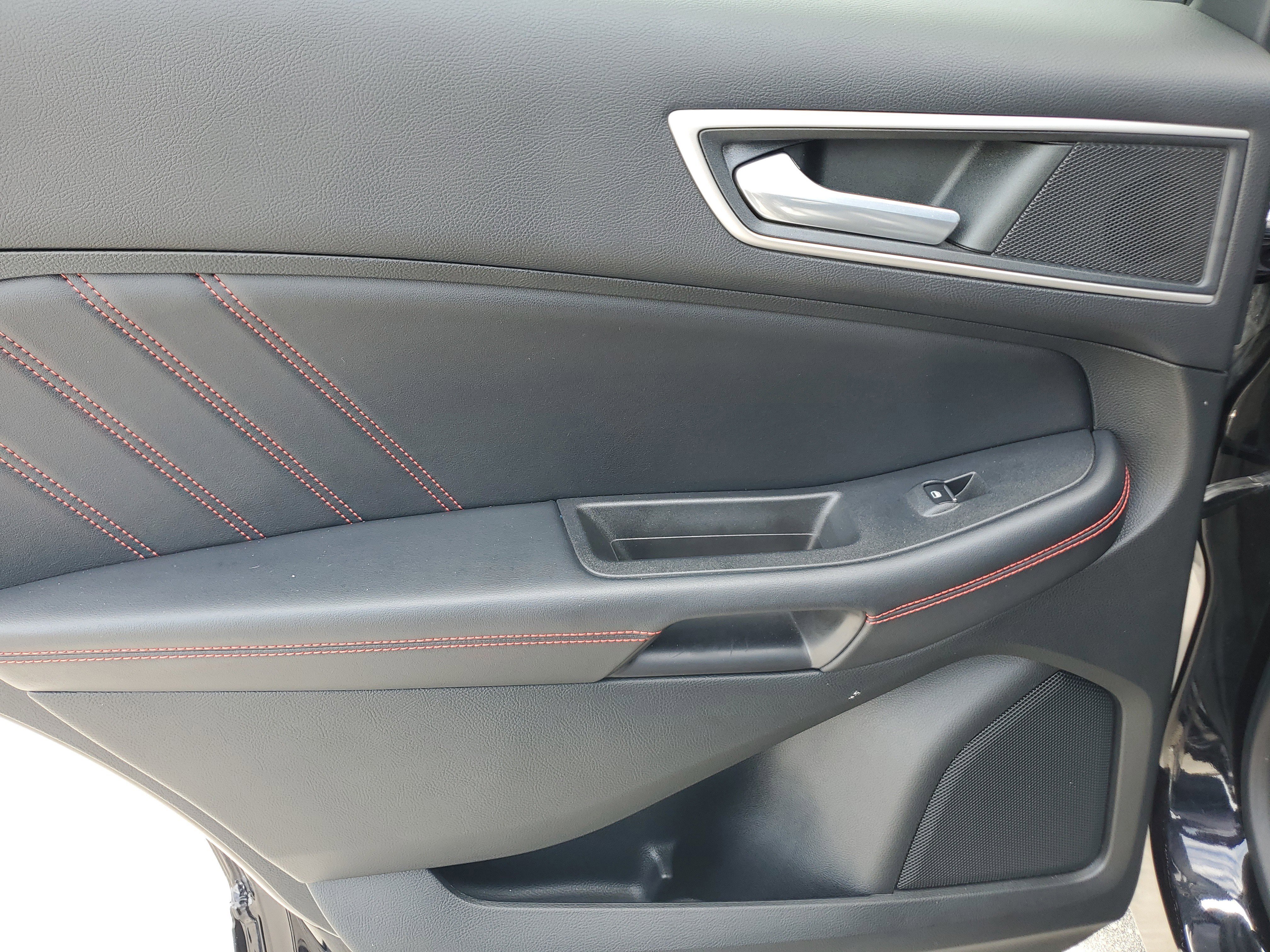 Used 2022 Ford Edge ST-Line AWD/4WD image 29