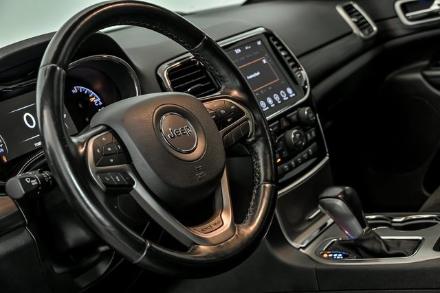 Used 2020 Jeep Grand Cherokee Altitude image 15