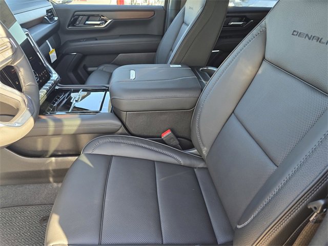 New 2026 GMC Yukon XL Denali image 18