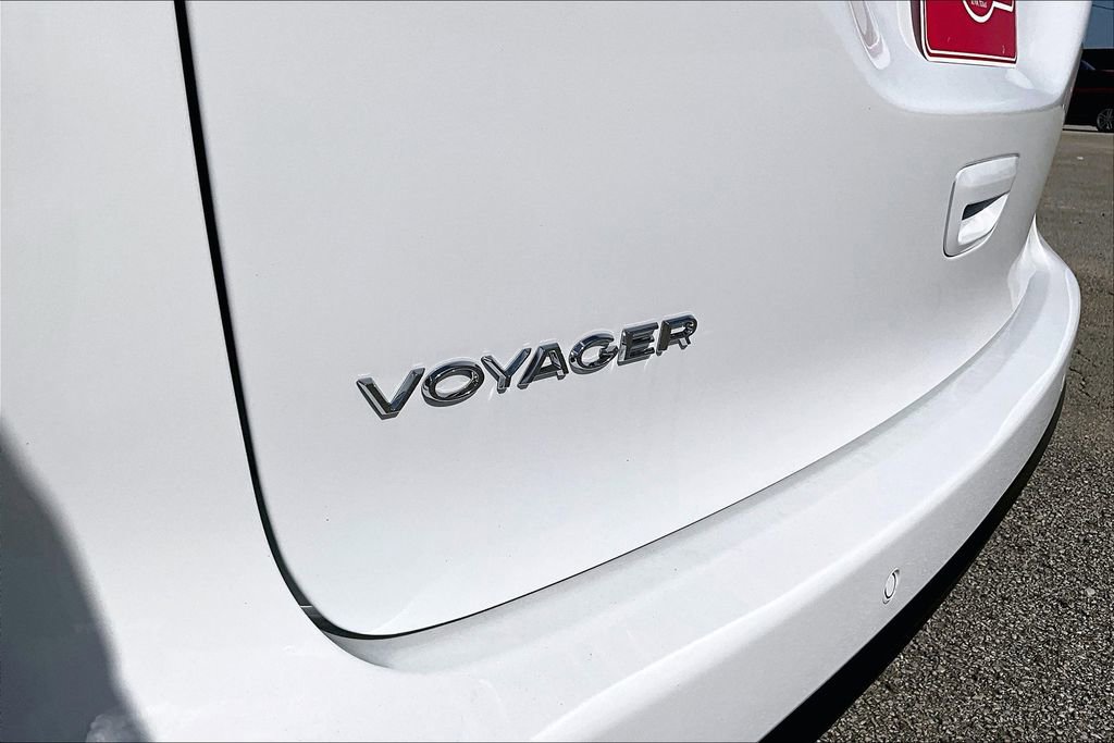 New 2025 Chrysler Voyager LX FWD image 15