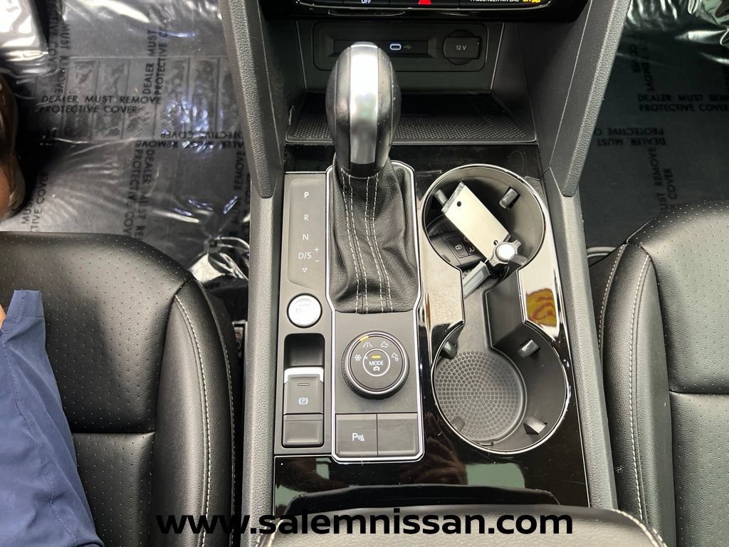 Used 2022 Volkswagen Atlas SE w/ Panoramic Sunroof Package AWD/4WD image 10