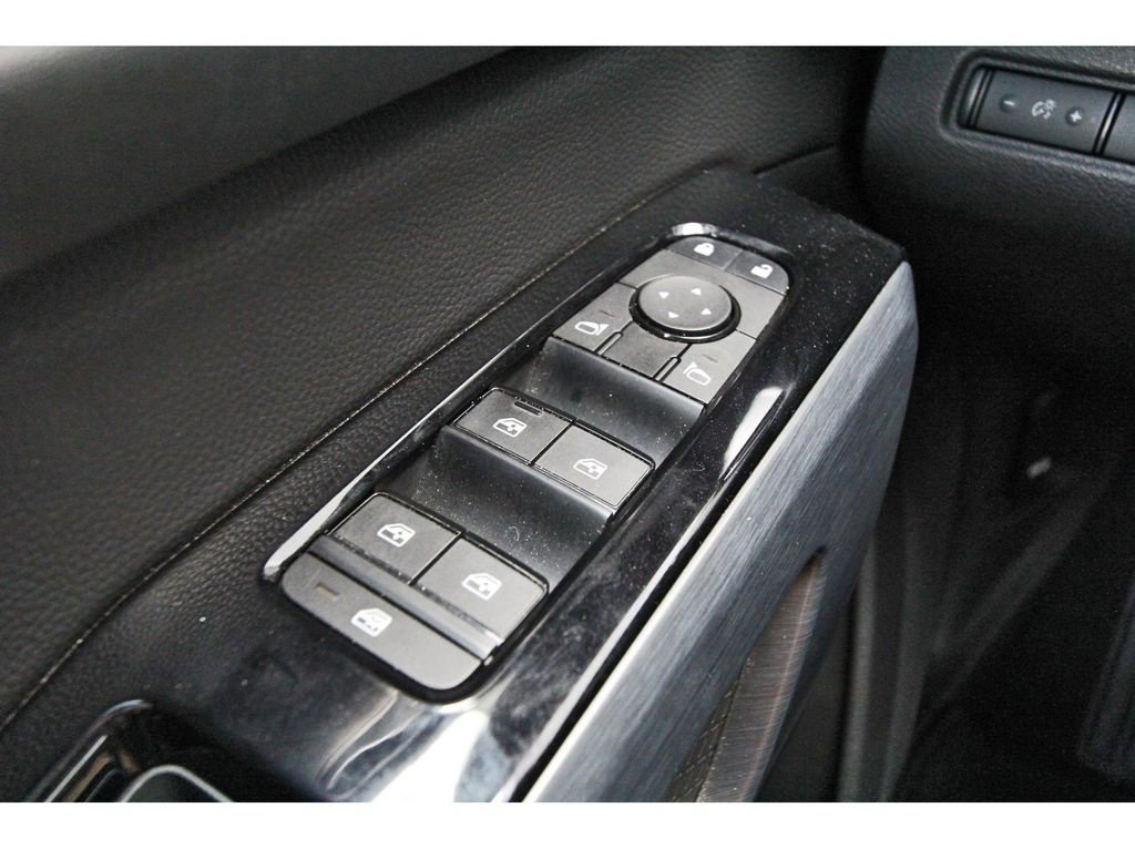 Used 2025 Nissan Pathfinder SL AWD/4WD image 20