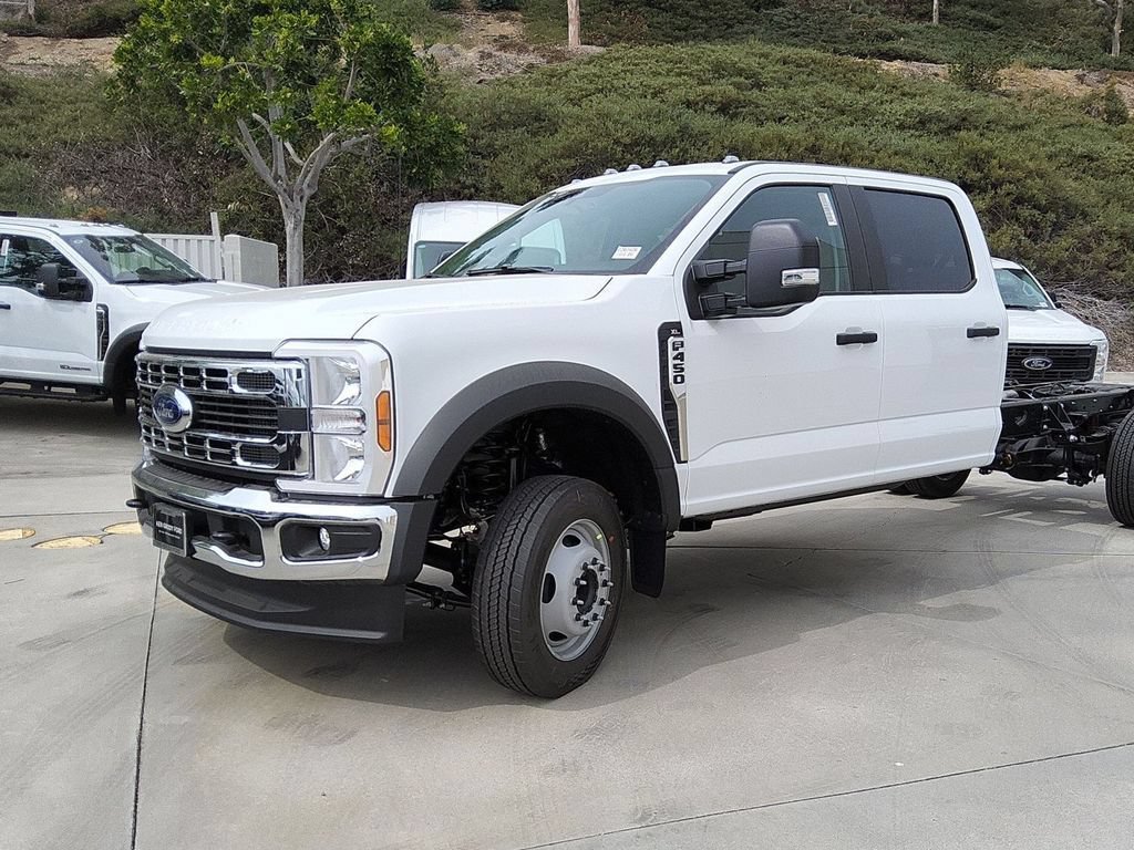 New 2026 Ford F450 XL w/ XL Chrome Package RWD image 2