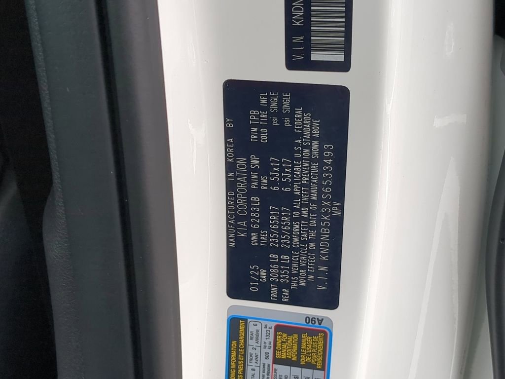 Used 2025 Kia Carnival LXS image 35