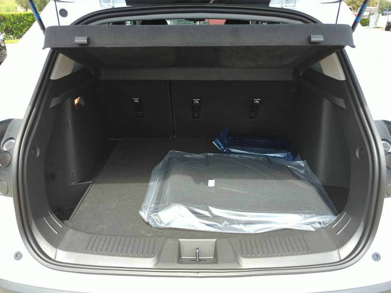 New 2026 Chevrolet Trax LT w/ LT Convenience Package FWD image 22