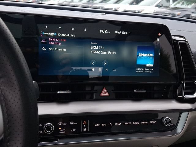 Certified 2025 Kia Sportage EX AWD/4WD image 17
